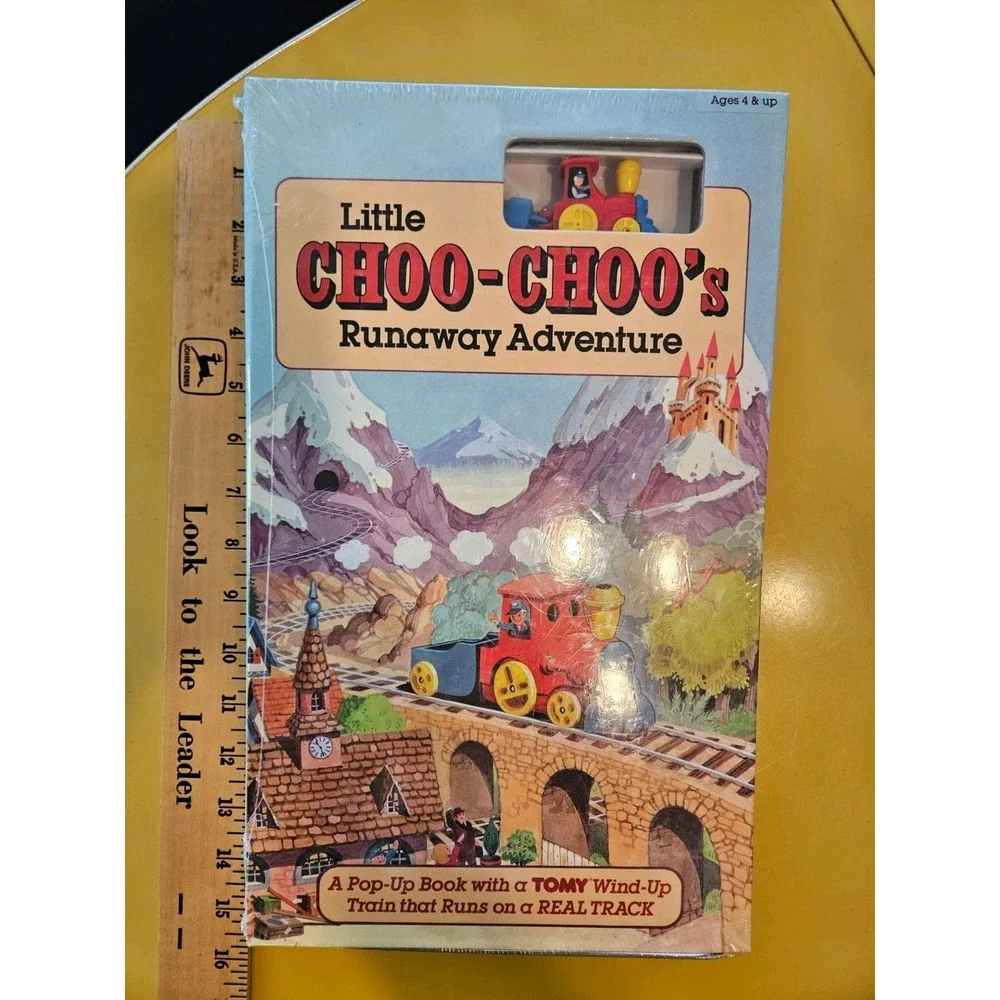 1985 Little Choo Choo's Runaway Adventure Rare Pop Up Book W/ Tomy Wind Up Train